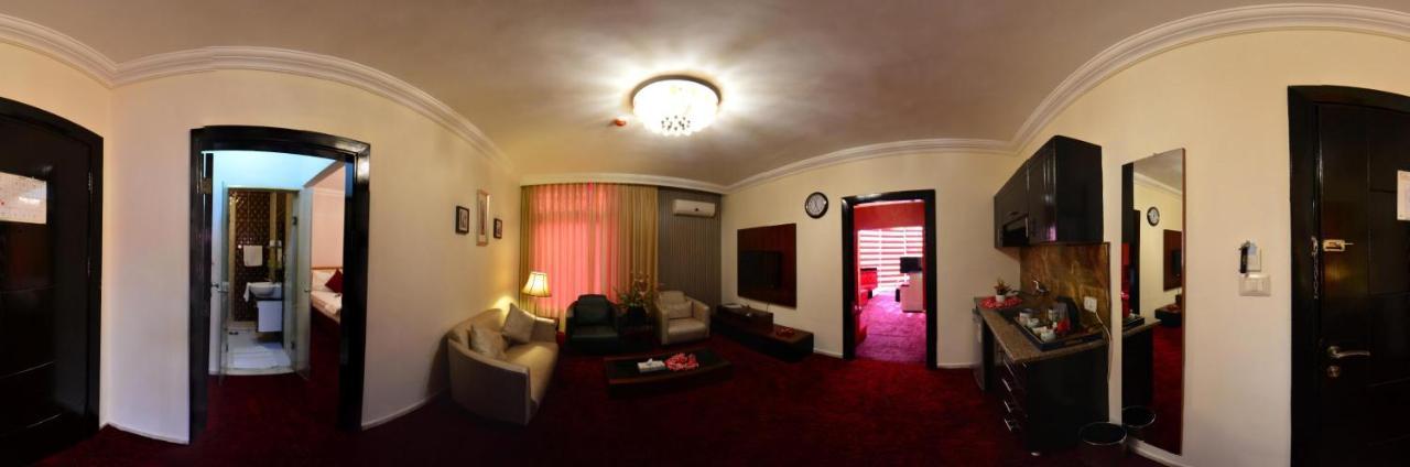 Sama Paris מלון 3*